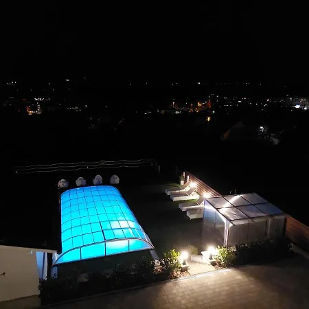 Aparthotel And Dream Elmenyvilla