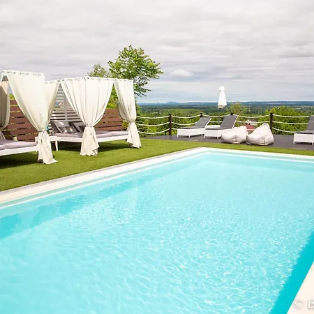 Aparthotel And Dream Elmenyvilla