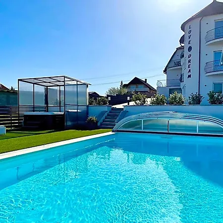 Appart hôtel Love&dream élményvilla 4*